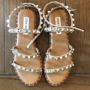 Steve Madden “travel” sandal.
